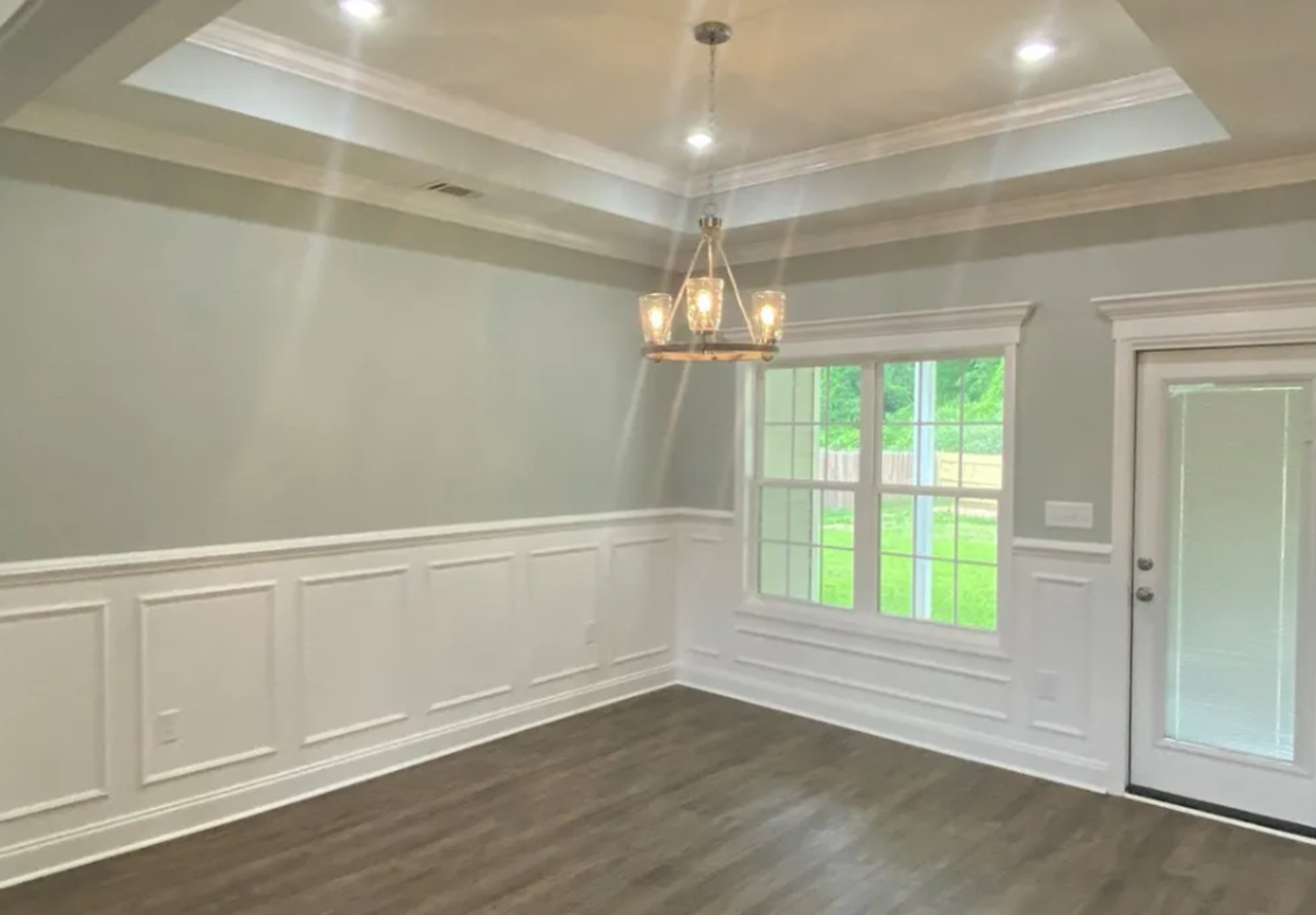 3389 Nottinghill Ln - Photo 4 of 14