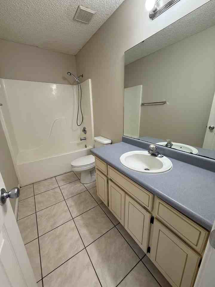 95 Talbot Ct - Photo 5 of 21