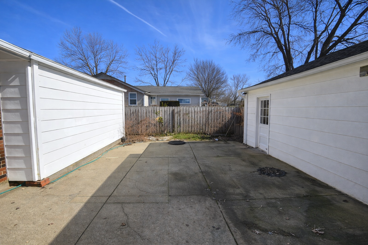 7500 Cove Dr - Photo 6 of 14