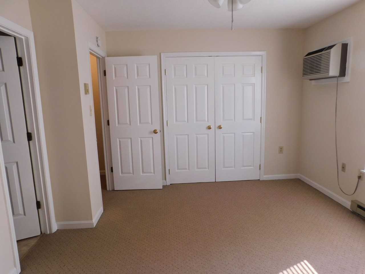 2924 Packer St - Photo 3 of 9