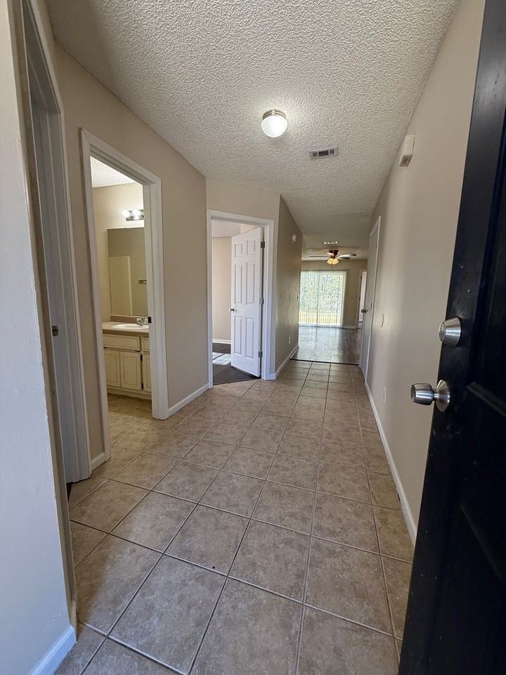 16 Sapalo Dr - Photo 2 of 20