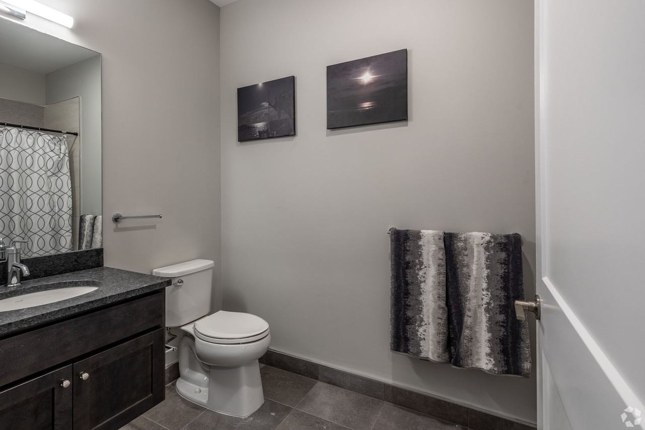 The Grande Norwood - Photo 4 of 16