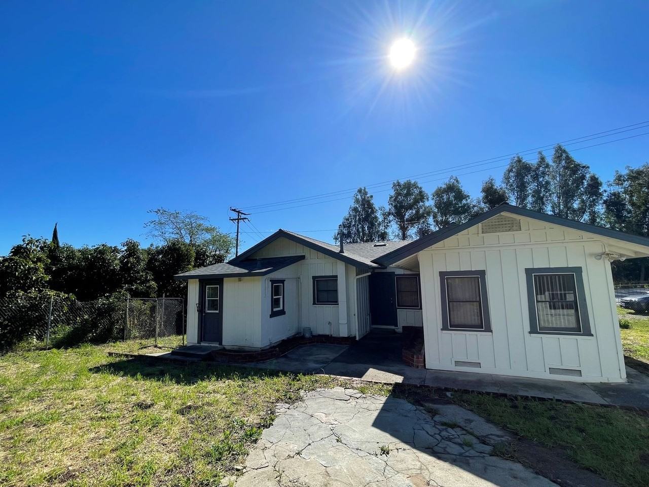 2989 W Telegraph Rd - Photo 2 of 4