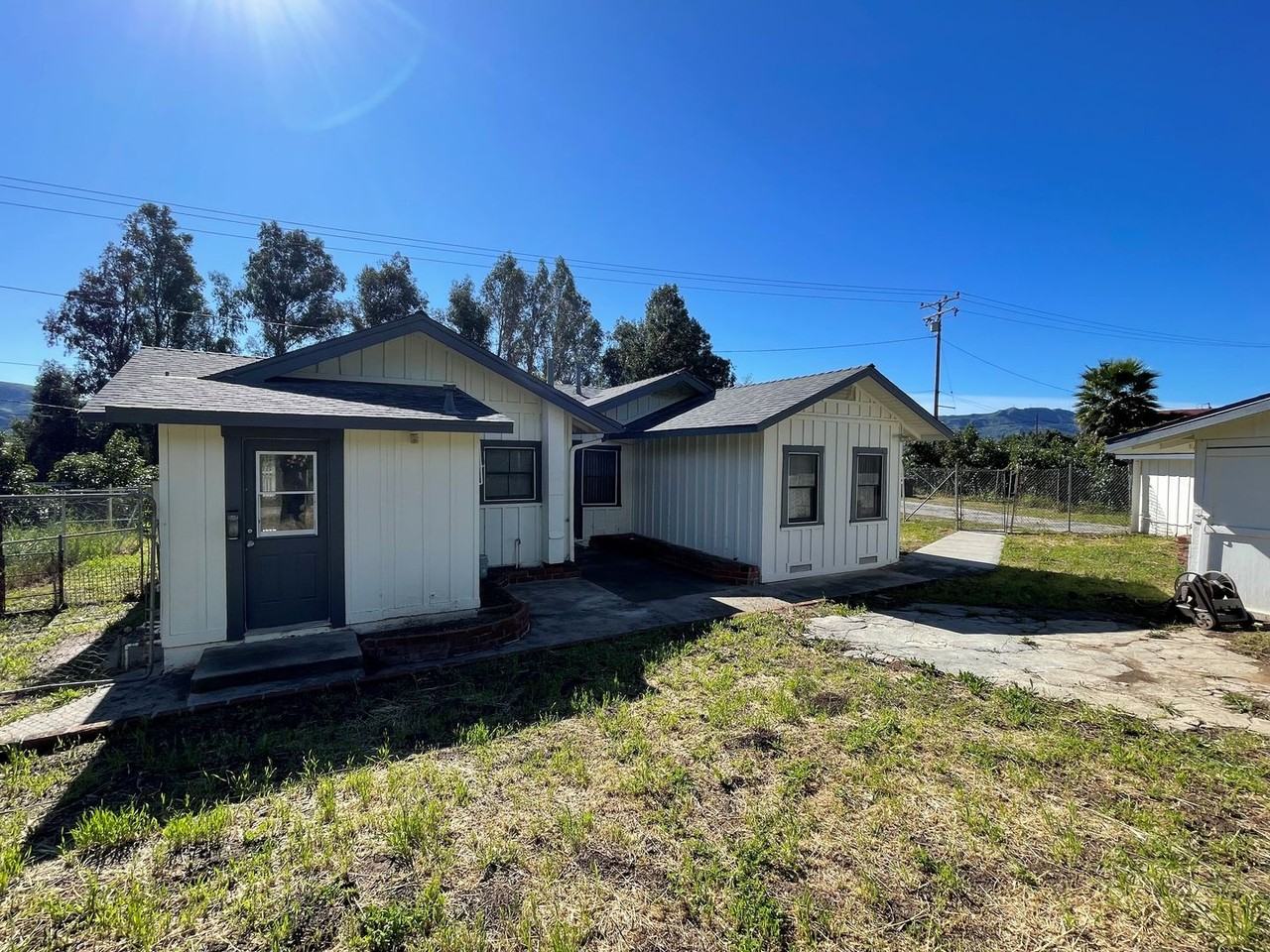 2989 W Telegraph Rd - Photo 3 of 4