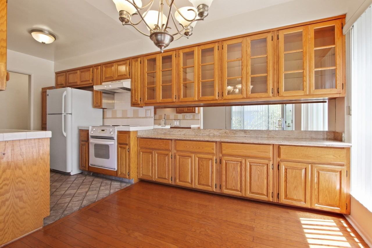 843 Euclid St in Santa Monica - Photo 3 of 4