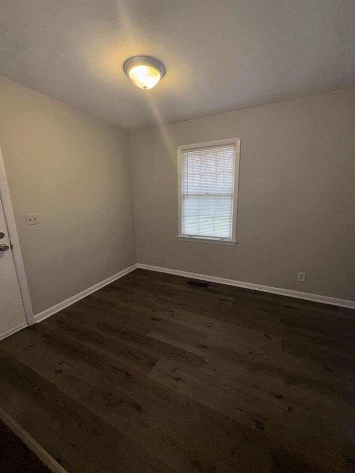 1117 Steve Mar Dr - Photo 3 of 12