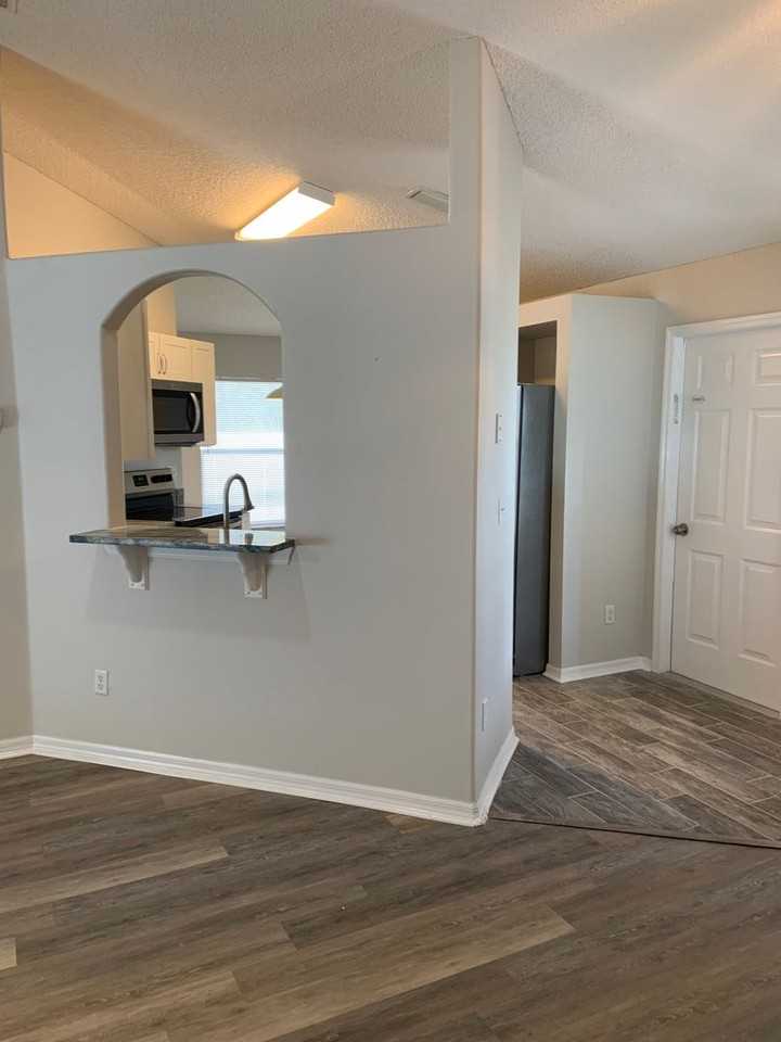 71 Raemoor Dr - Photo 7 of 27