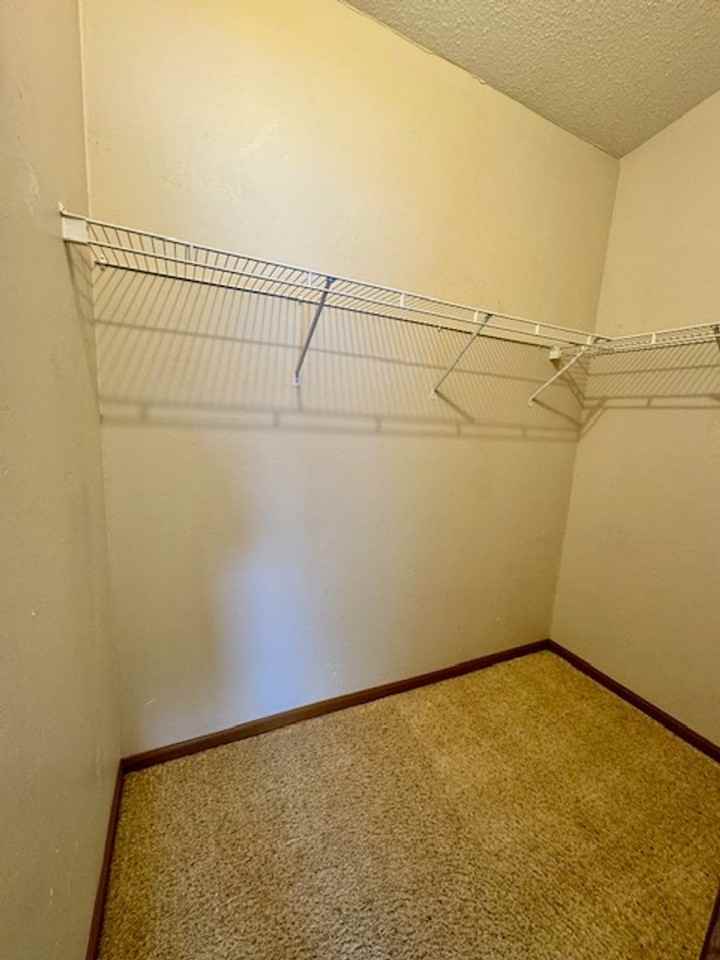 33 Sunlight Ave - Photo 7 of 22