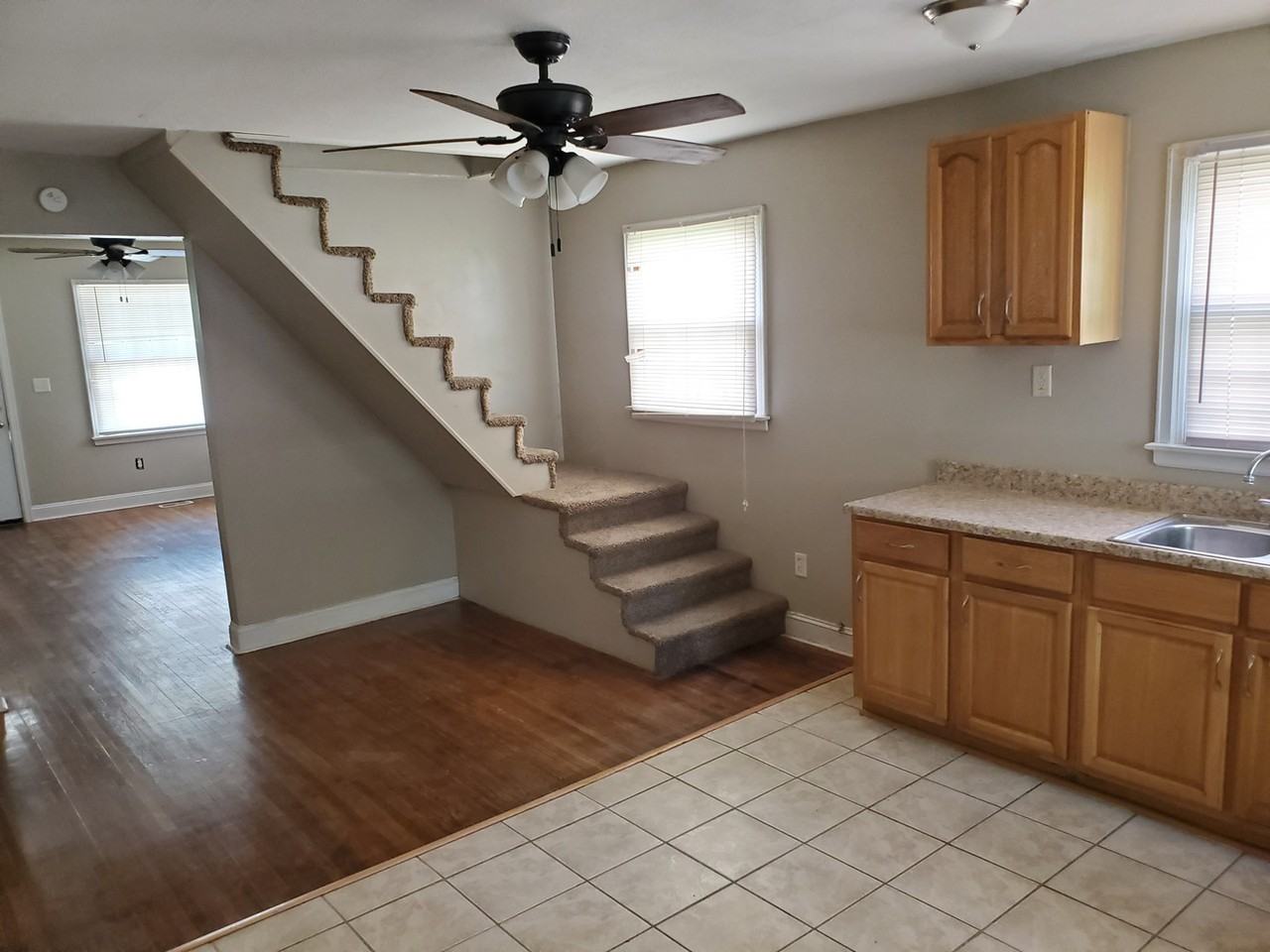 158 Leeward Ave - Photo 3 of 7