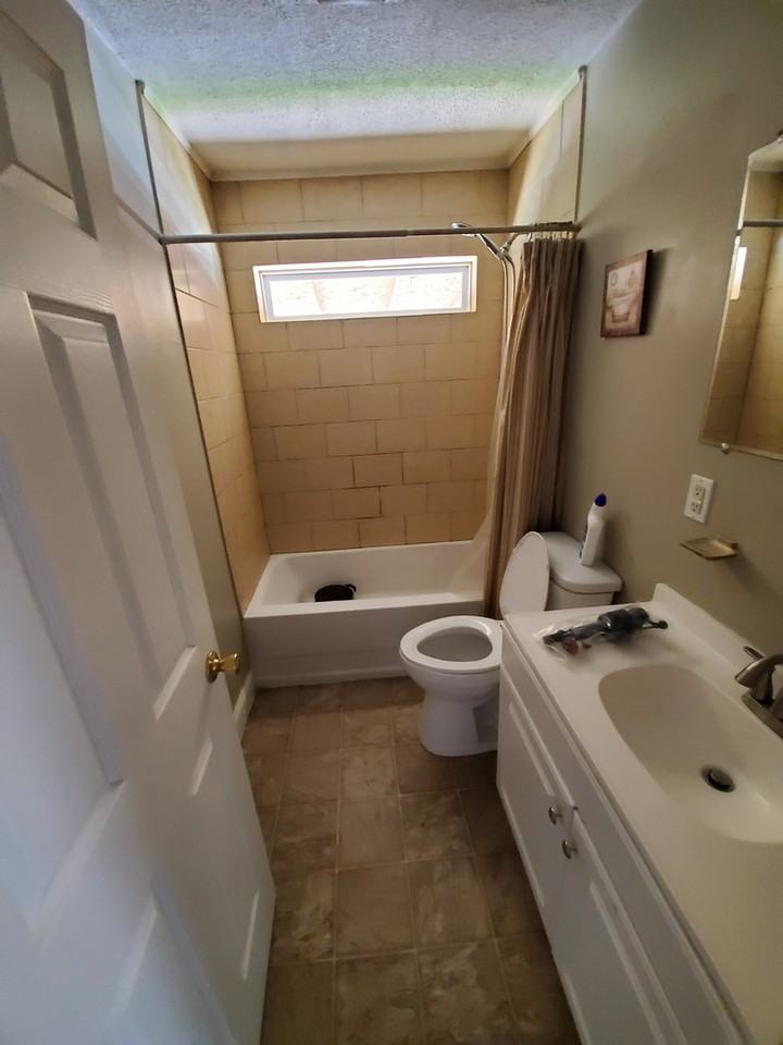 158 Leeward Ave - Photo 4 of 7