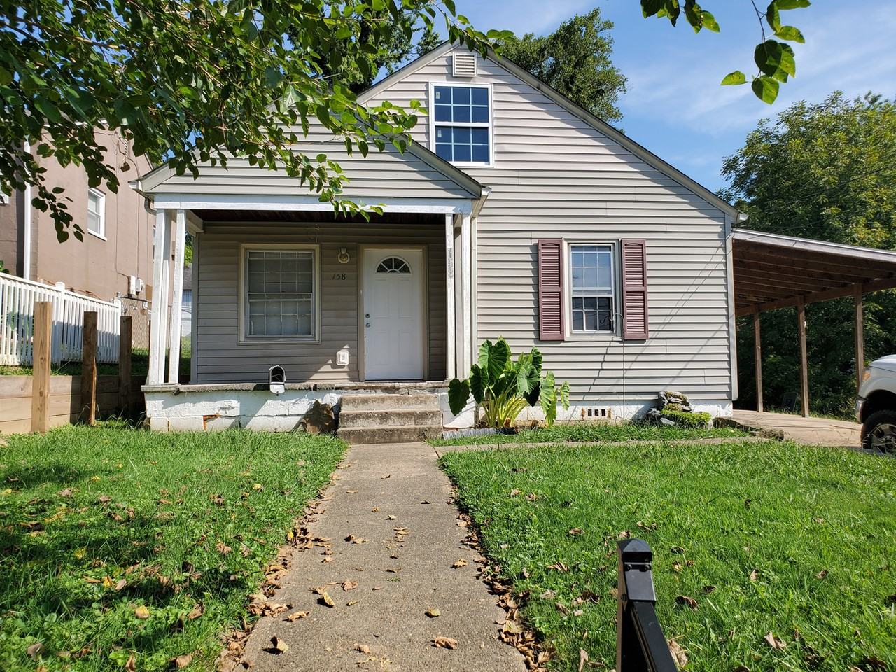 158 Leeward Ave - Photo 5 of 7