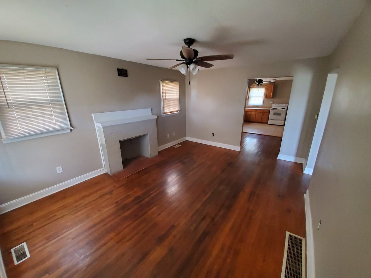 158 Leeward Ave - Photo 7 of 7