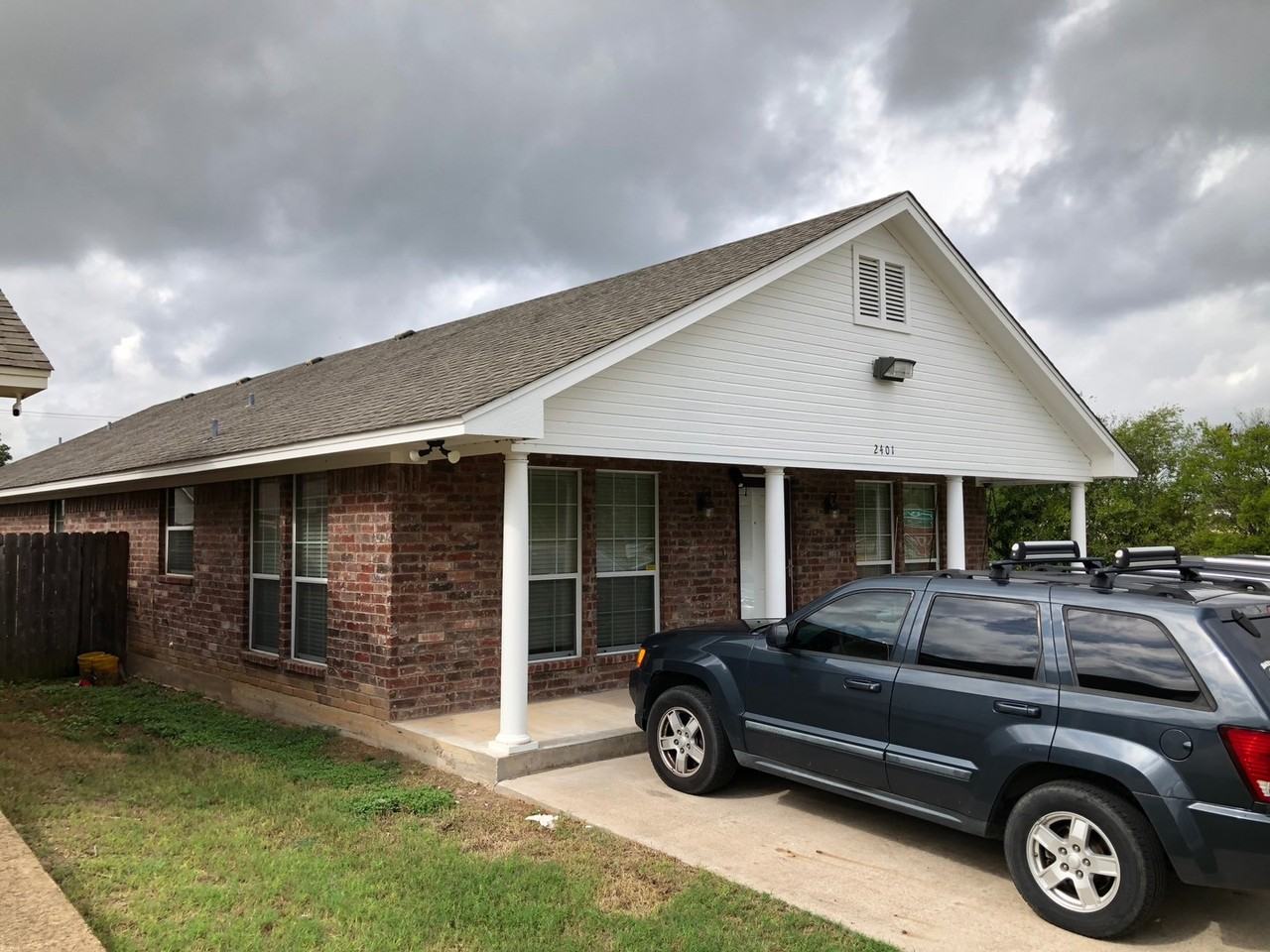 2401 S 2nd St - Photo 2 of 2