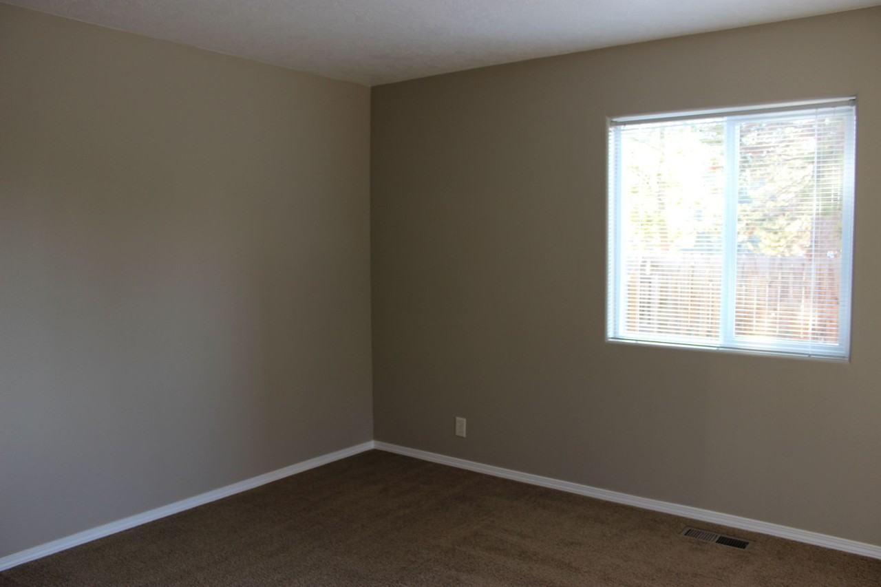 16671 Shaw Pine Ct - Photo 6 of 12