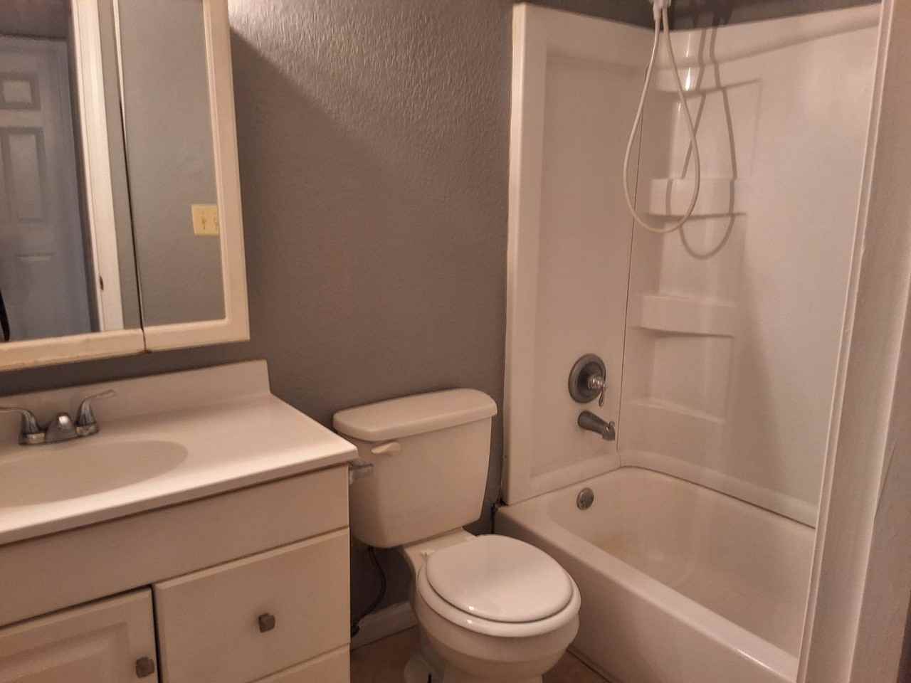 365 Elmwood Dr - Photo 7 of 13