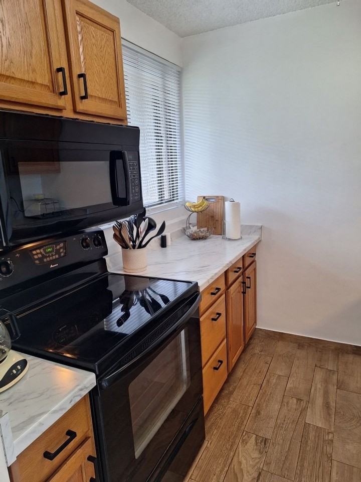 4310 Lower Honoapiilani Rd - Photo 7 of 15