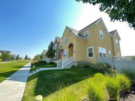 featured image of 5193 W Burntside Ave