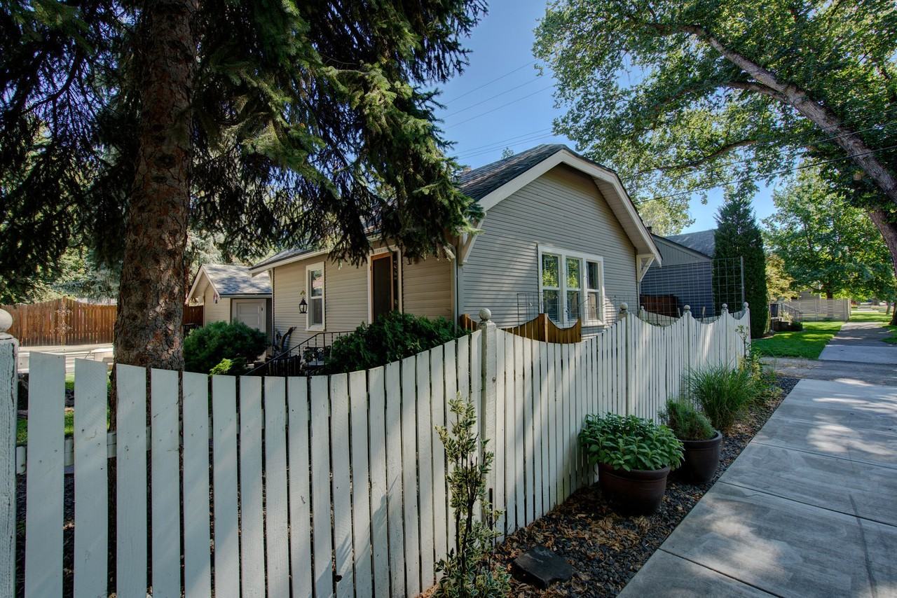 2414 W Heron St - Photo 2 of 10