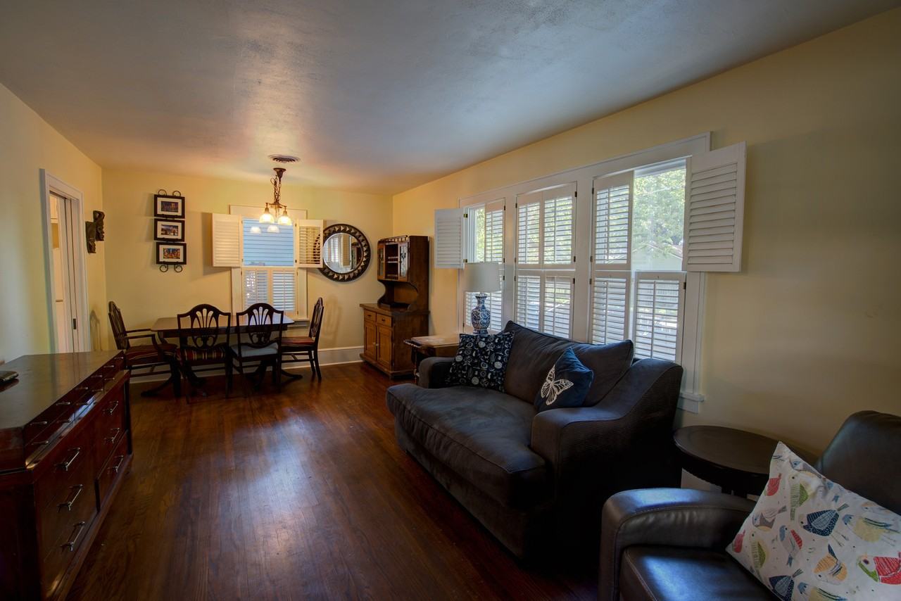 2414 W Heron St - Photo 3 of 10