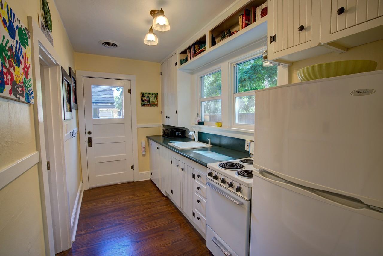 2414 W Heron St - Photo 4 of 10