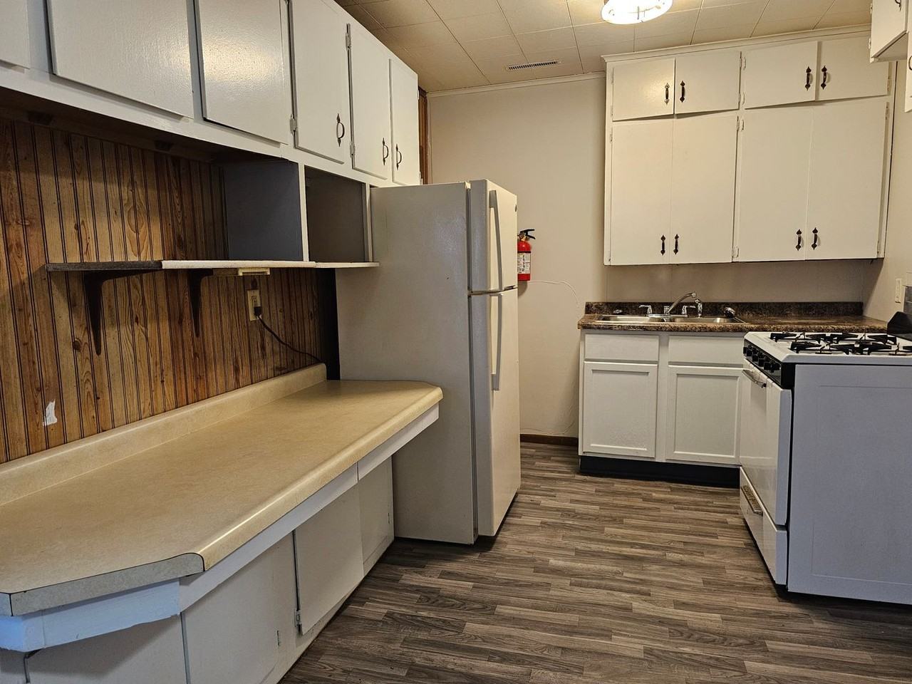 1268 33rd St Ne - Photo 2 of 14