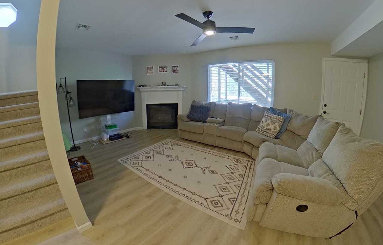 1945 Crescent Dr - Photo 6 of 14