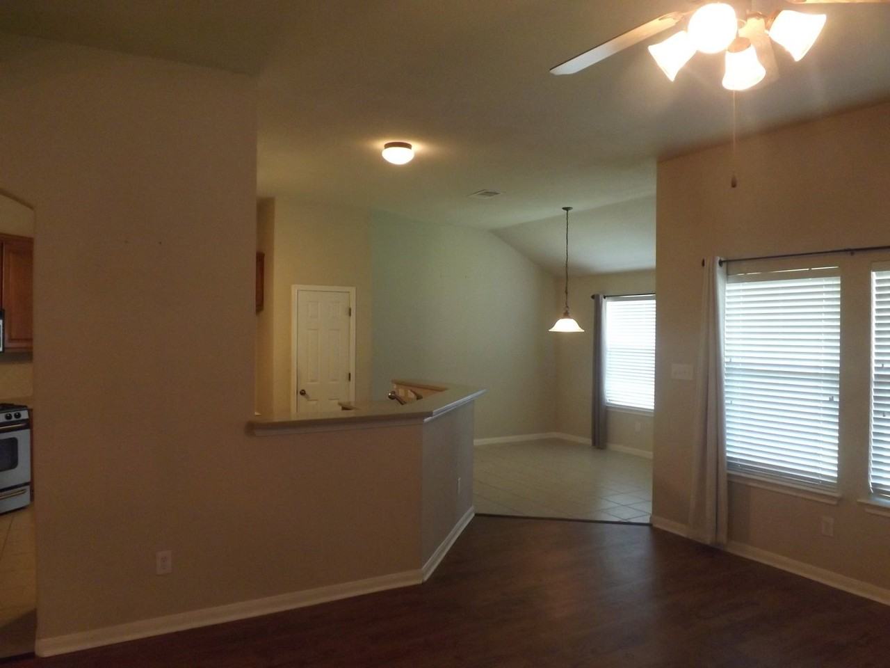 18928 Alnwick Castle Dr - Photo 3 of 12