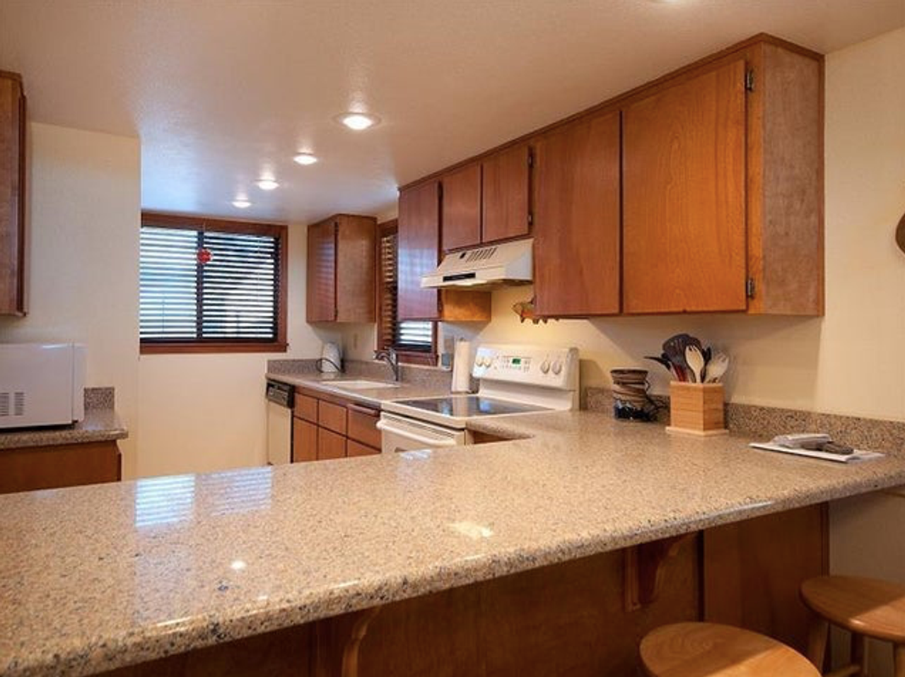 2424 N Whispering Pines Way - Photo 6 of 15