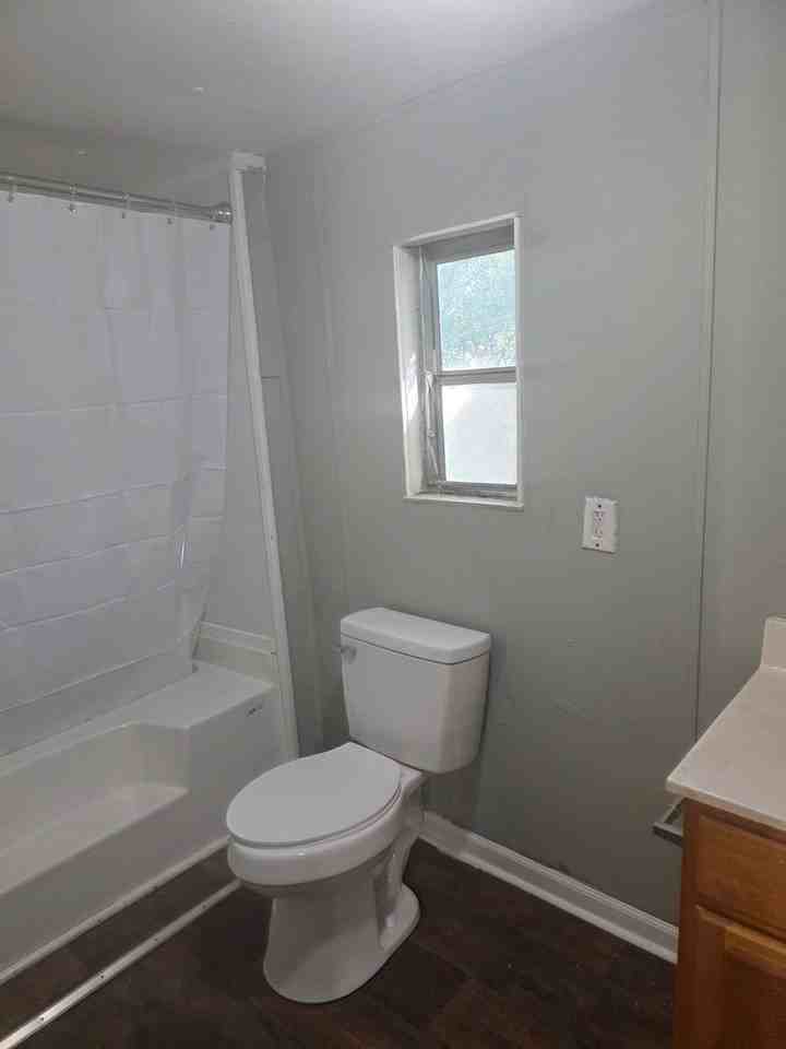 131 Naomi Dr - Photo 3 of 8