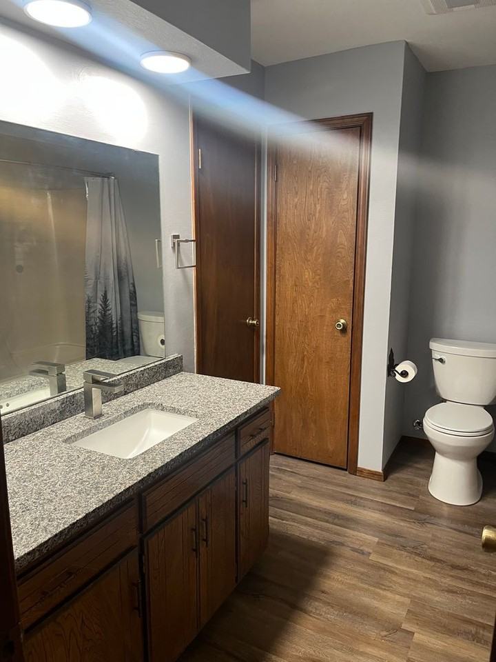 5205 Parkwood Ave - Photo 2 of 11