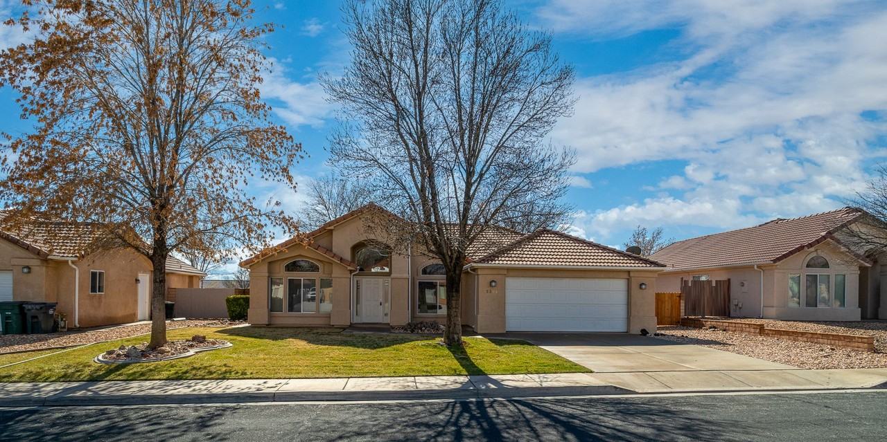 2386 E 630 N - Photo 2 of 38