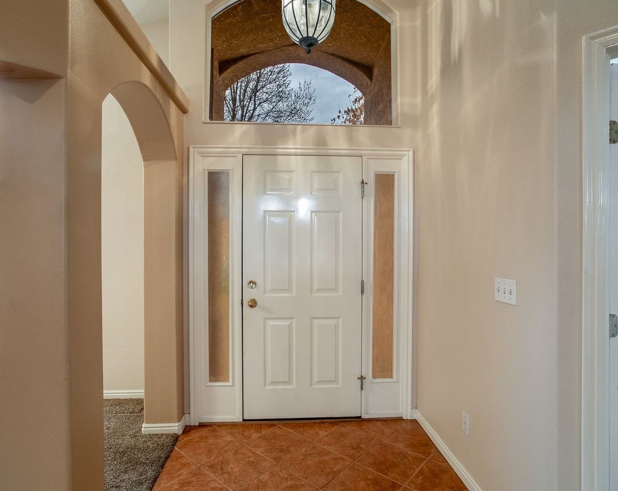 2386 E 630 N - Photo 6 of 38