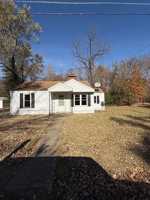 featured image of 906 W Mcdaniel St