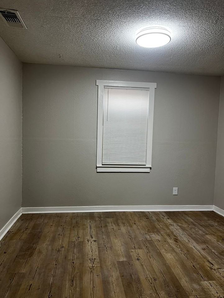 3172 Woodrow St - Photo 5 of 7