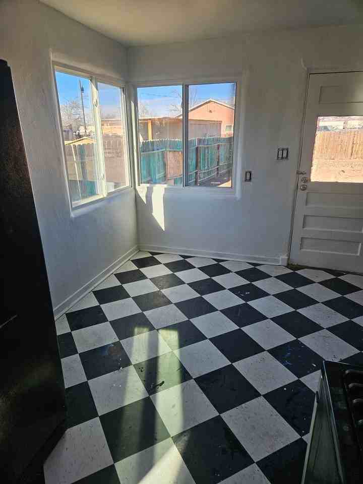 4607 Carlton St Nw - Photo 5 of 13