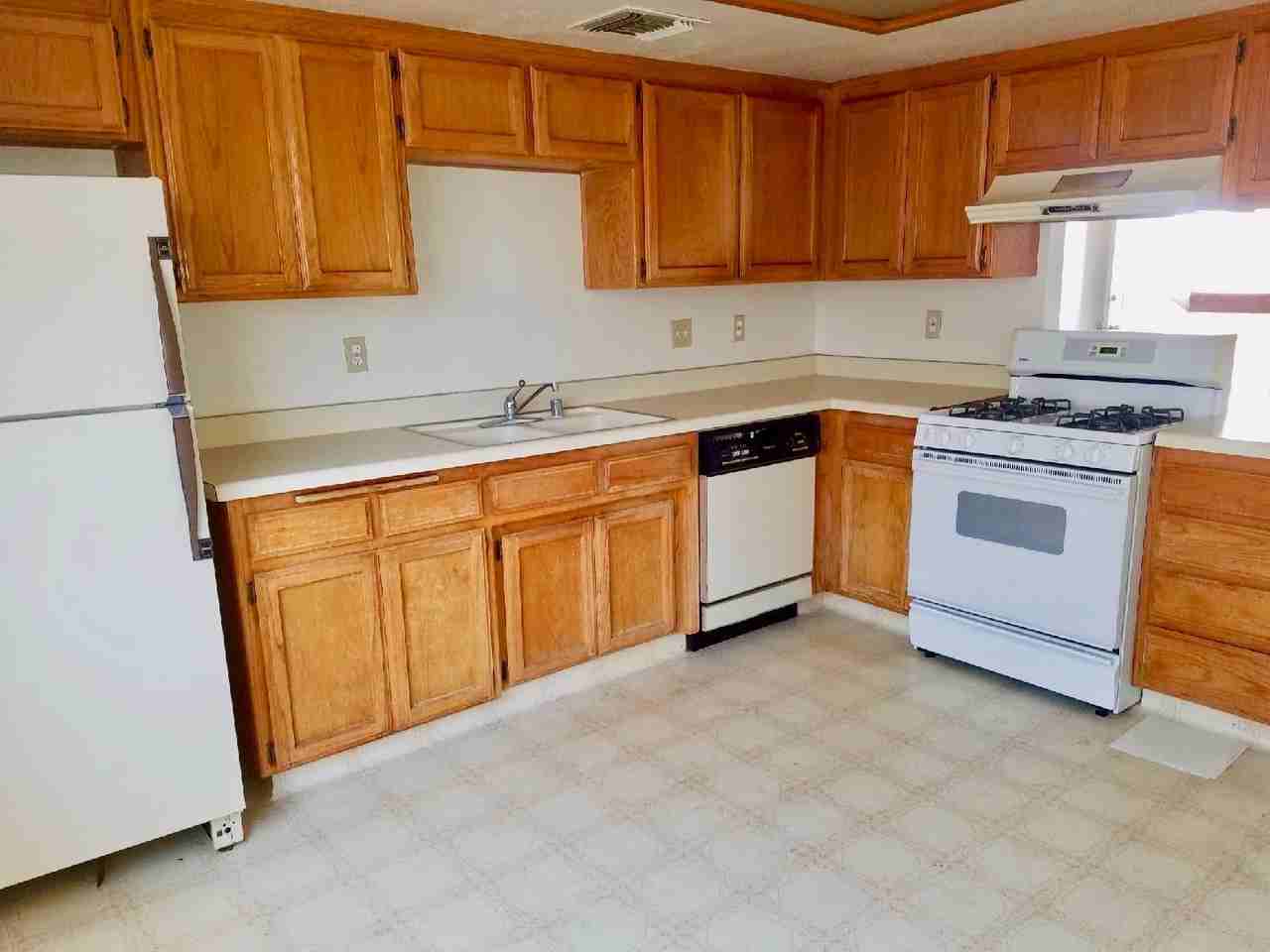 337 S Sunset St #C - Photo 6 of 9