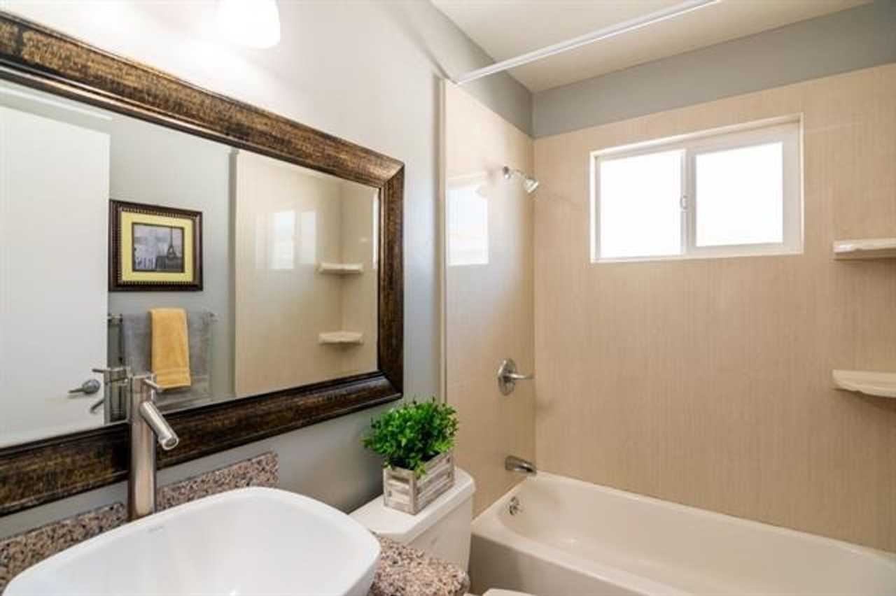 5518 Judith St #4 - Photo 6 of 10