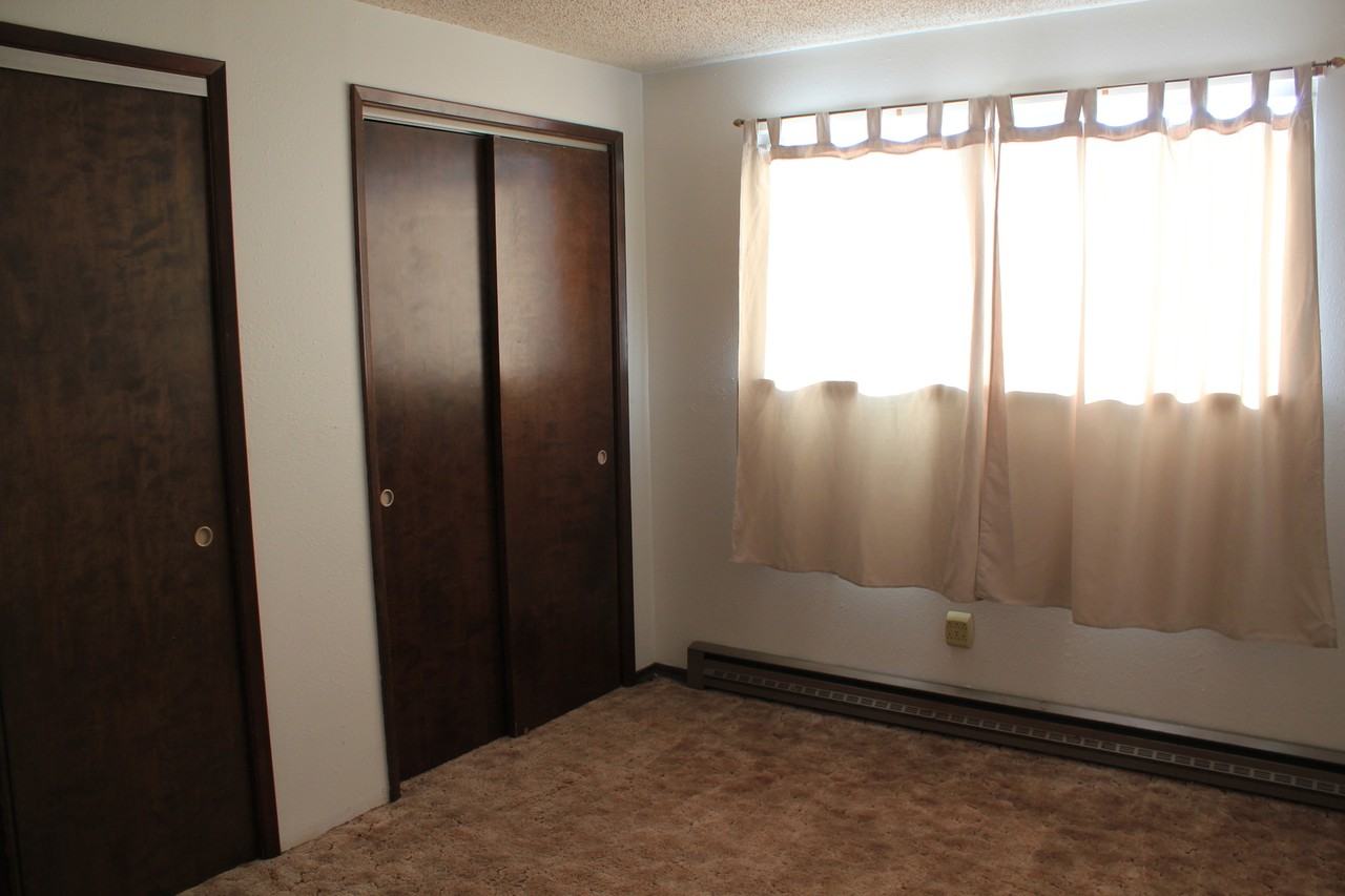 406 W 15th Ave - Photo 7 of 11