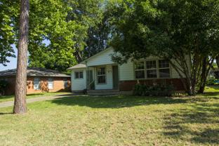 1004 Crescent St - Photo 1 of 1