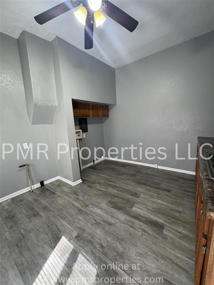 916 S 16th St - Photo 2 of 7