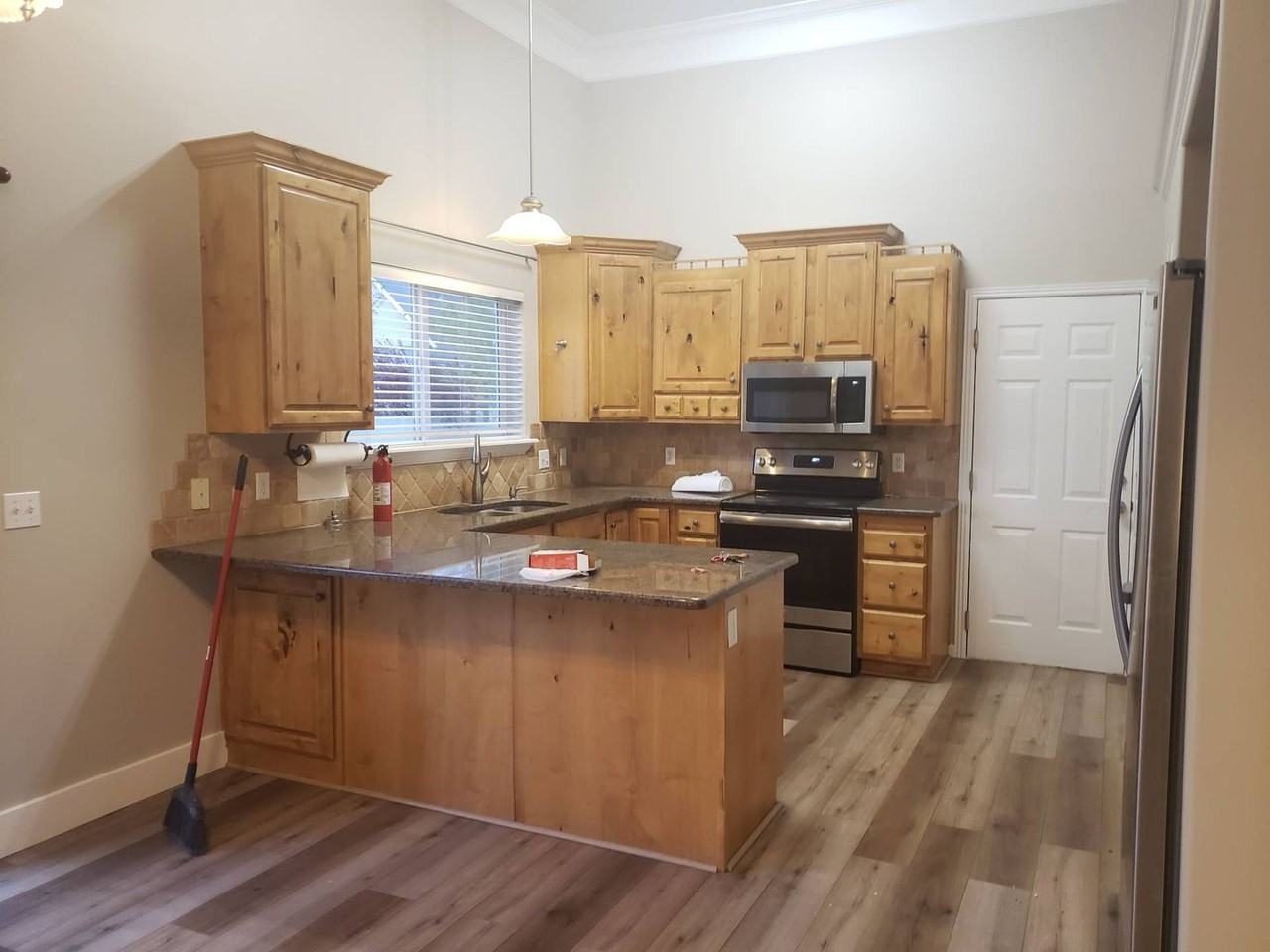 1886 Red Barn Rd - Photo 4 of 40