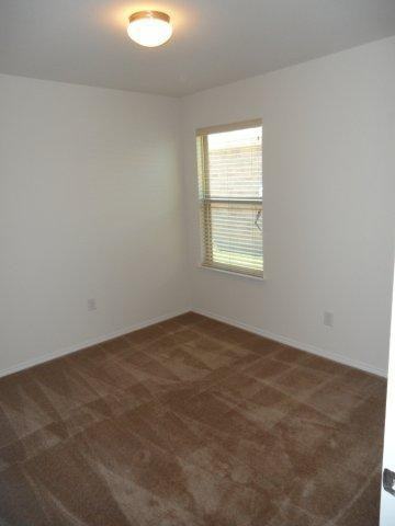 2201 Sims Dr - Photo 7 of 12