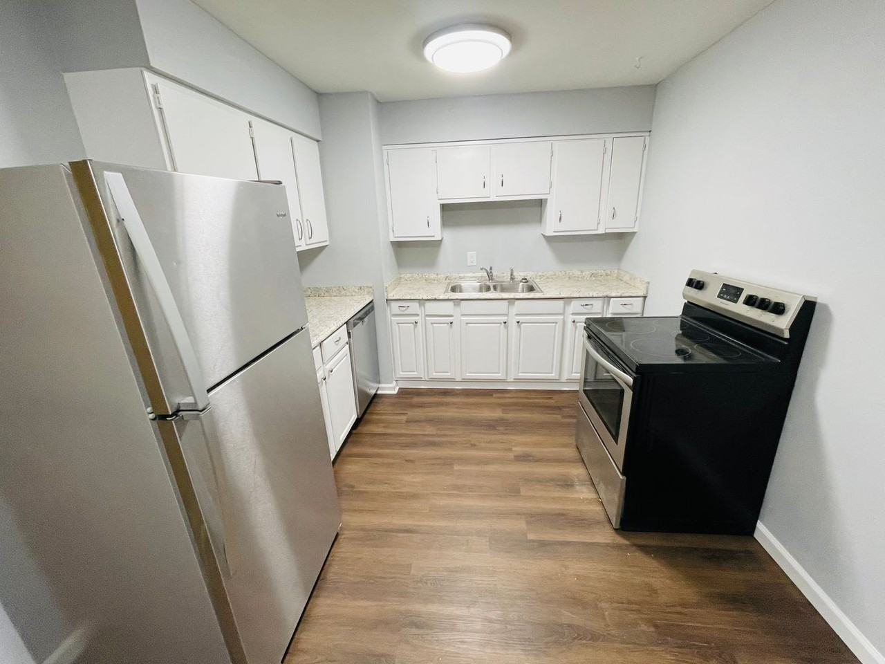 6826 Sw 52nd Ave - Photo 3 of 13