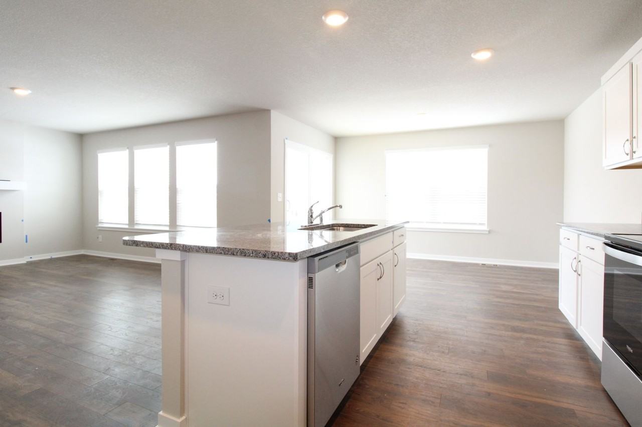 3009 Nw 29th St - Photo 6 of 29