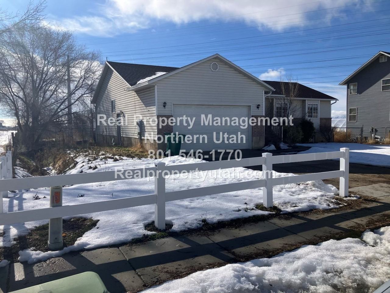 3051 W Gordon Ave - Photo 2 of 14