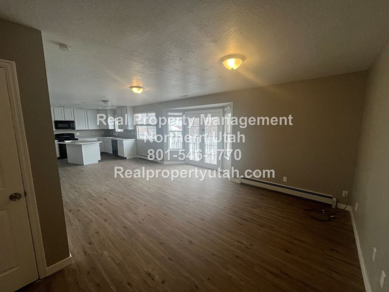 3051 W Gordon Ave - Photo 4 of 14