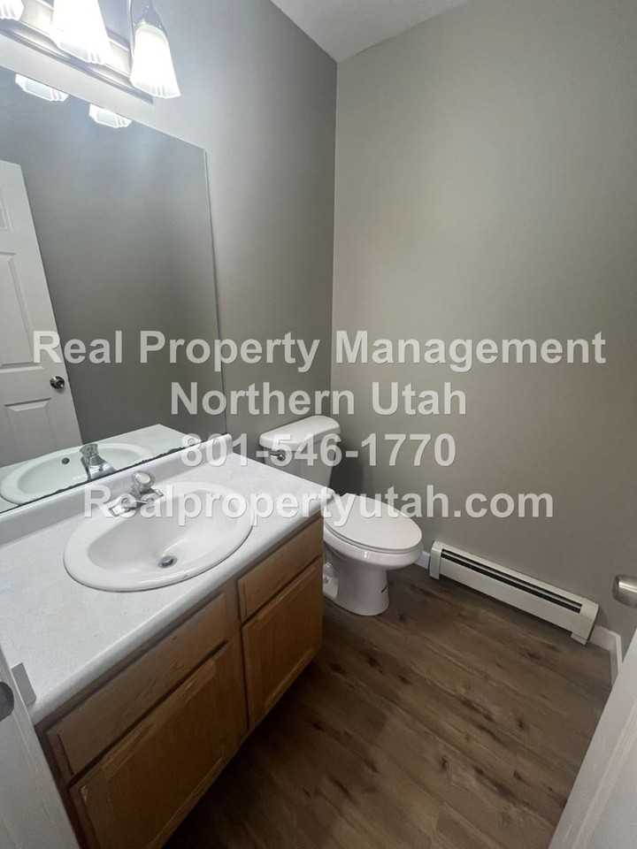 3051 W Gordon Ave - Photo 7 of 14