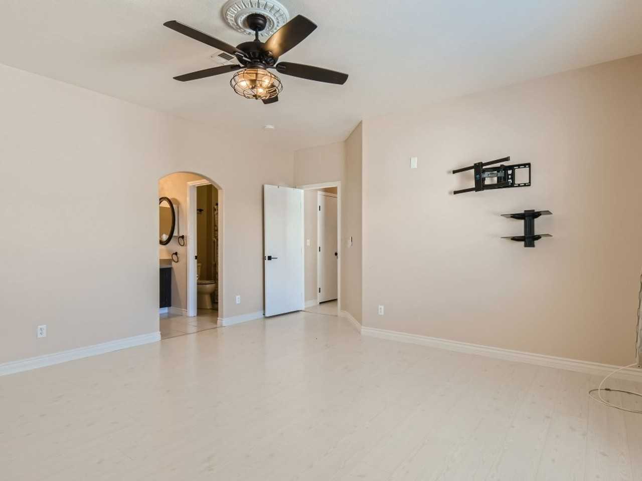 6905 Squaw Mountain Dr #204 - Photo 7 of 31