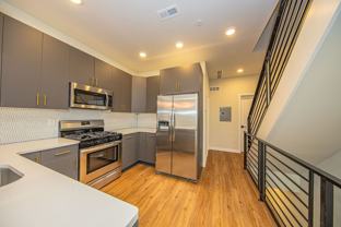 2402 Jefferson St - Photo 1 of 1