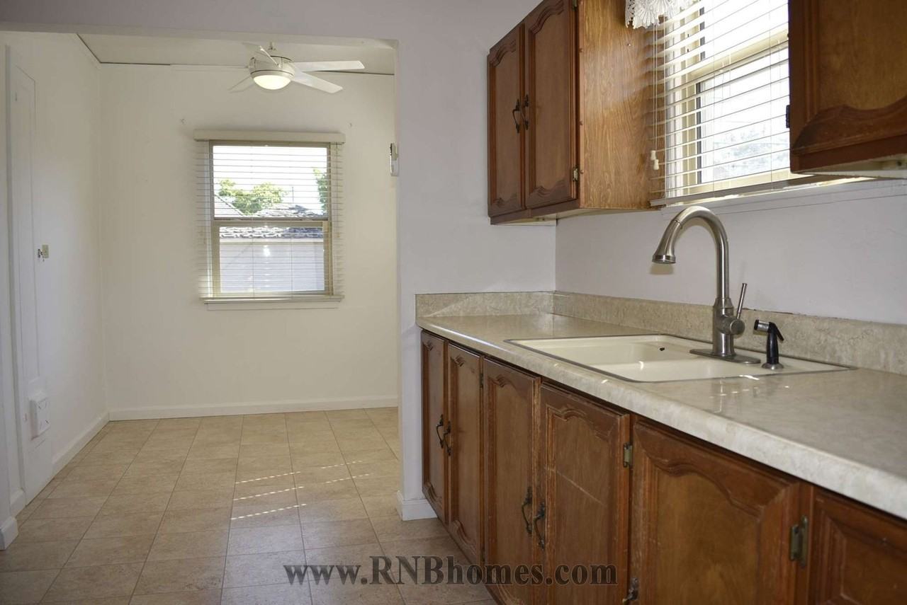 5072 7th Ave - Photo 5 of 12